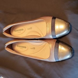 Clarks dress shoe 7 1/2 M pewter